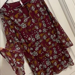 Beautiful Flowy Dress with V Neck